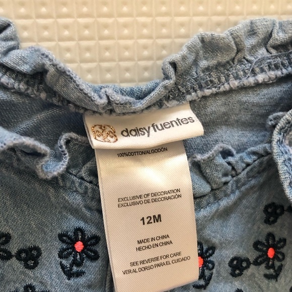 Daisy Fuentes|Mixed brand outfit•••baby girl,chambray top with floral embroidery - Picture 4 of 4